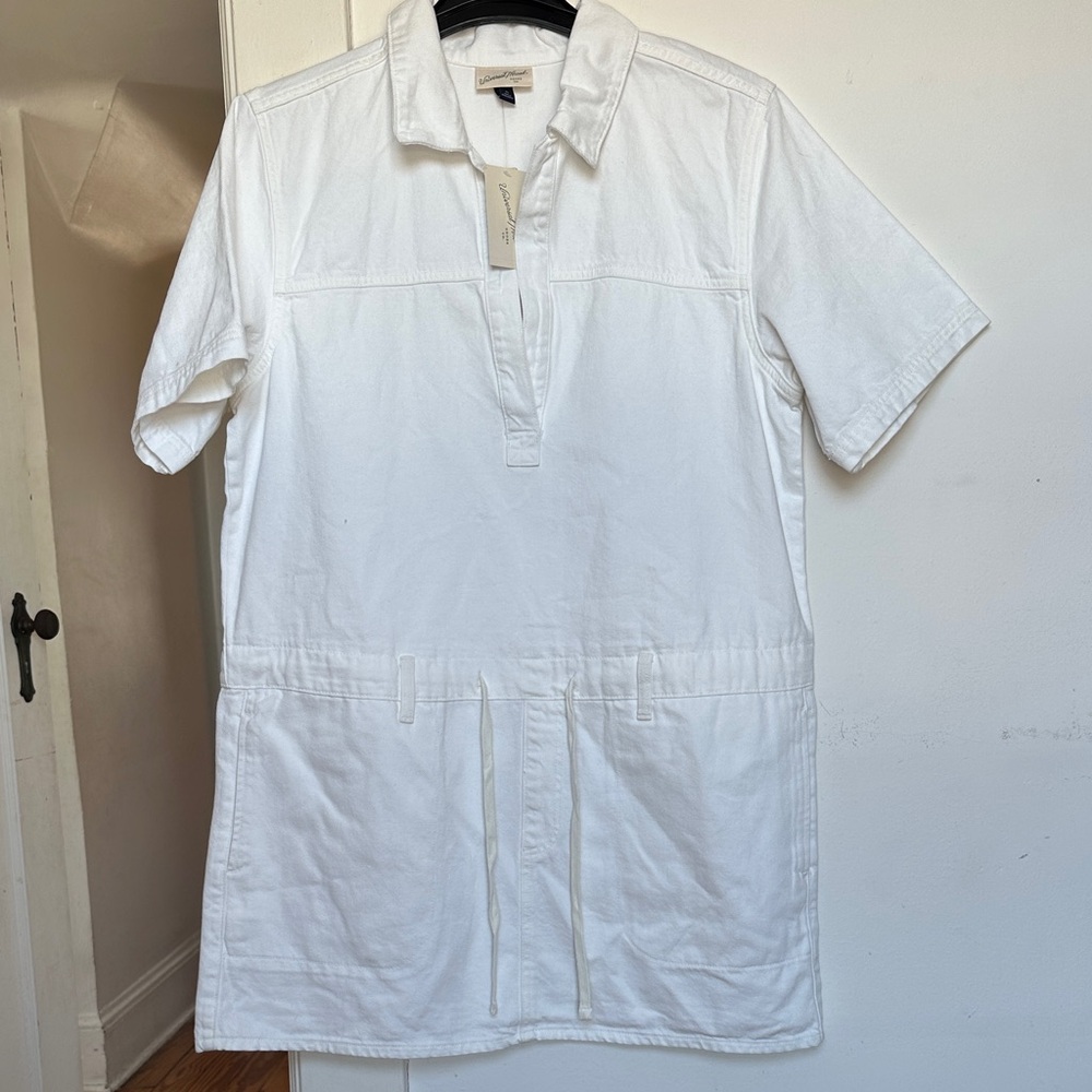 Universal Thread White Button Down Shirt NWT - image 1